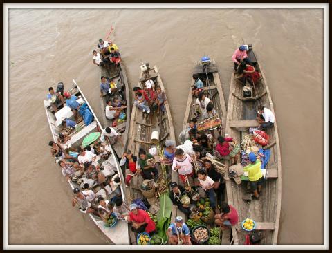 Amazon floating market