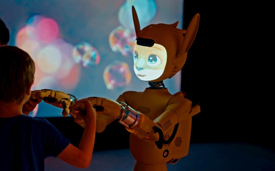 kids meeting a robot