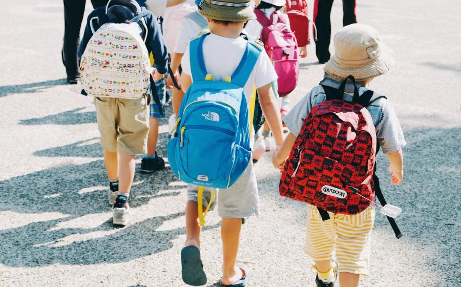 kids on field trip