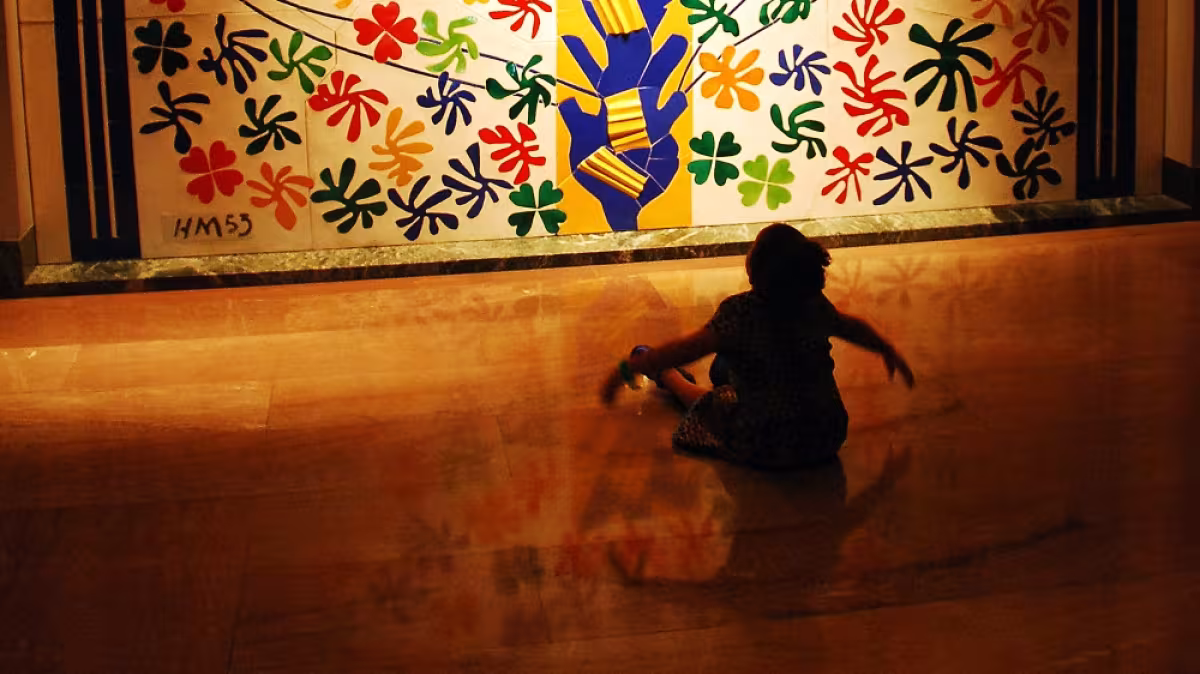 Child at an art museum
